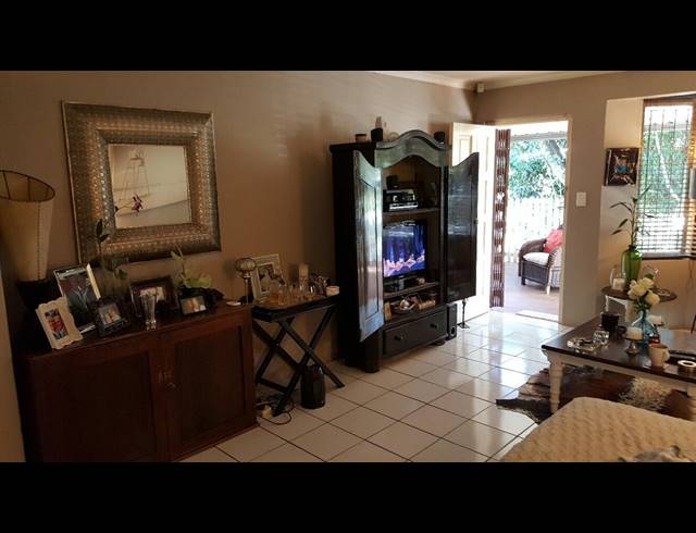 2 BEDROOM SECTIONAL TITLE SOLD IN SHERWOOD